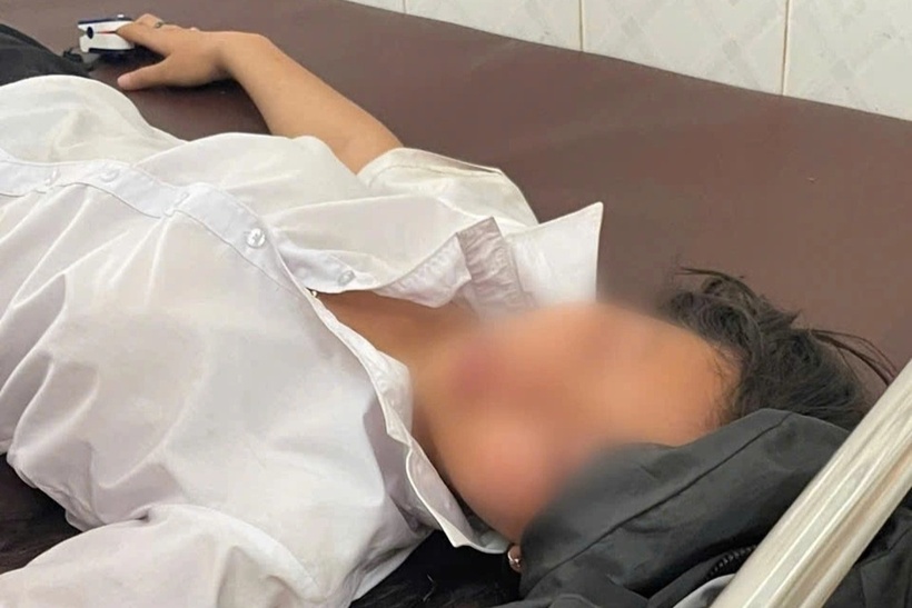 Nữ sinh lớp 7 phải nhập viện cấp cứu. Ảnh: Dân trí
