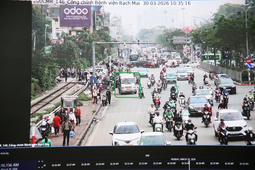 Vi phạm TTATGT, TTĐT tiềm ẩn nhiều nguy cơ gây ùn tắc và tai nạn giao thông.