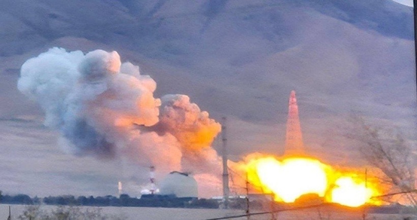 Israel tấn công các cơ sở hạt nhân Iran (Ảnh: Mehr).