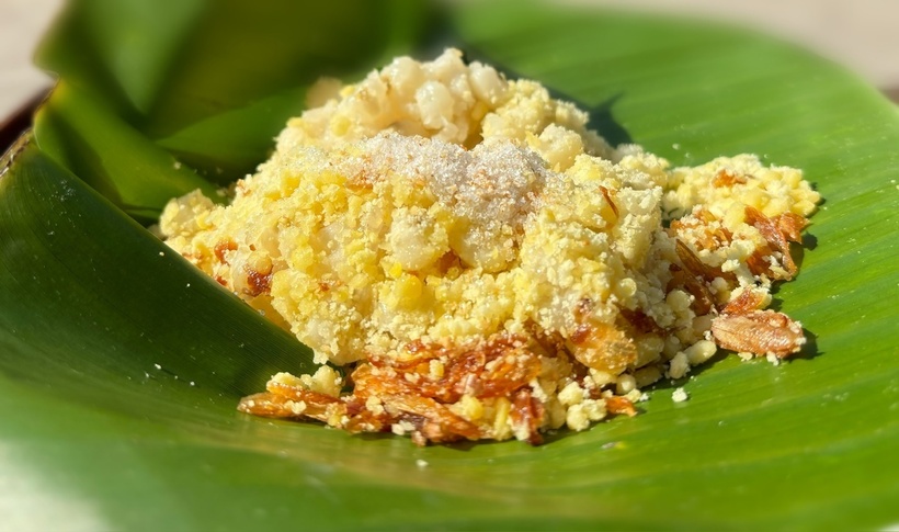 Xôi bắp không cầu kỳ, không xa hoa nhưng lại chứa đựng sự tinh tế trong cách chế biến của người lao động.