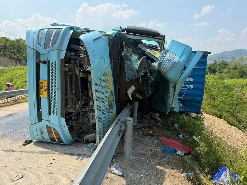 Hiện trường vụ tai nạn. Ảnh: PLO.