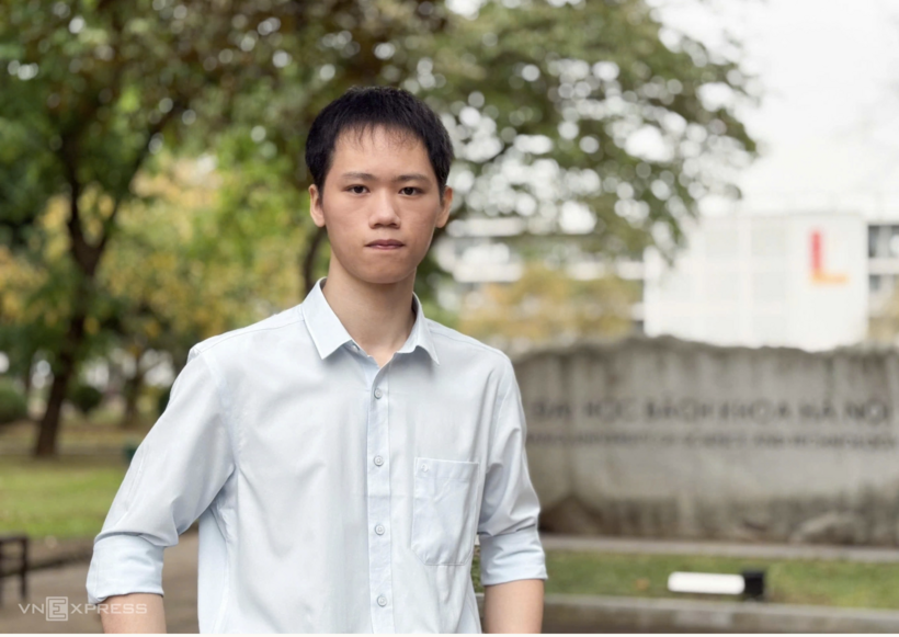 Nam sinh xác định sẽ theo đuổi hướng nghiên cứu ứng dụng, tập trung vào việc phát triển các sản phẩm có thể triển khai trong thực tế. Ảnh: VnExpress
