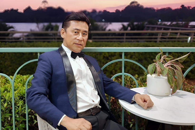 Ngoài vai trò ca sĩ, NSND Tạ Minh Tâm còn là một nhà giáo tâm huyết. Trong nhiều năm, ông giữ chức Phó Giám đốc Nhạc viện TP.HCM và đào tạo nhiều thế hệ ca sĩ nổi tiếng như Võ Hạ Trâm.