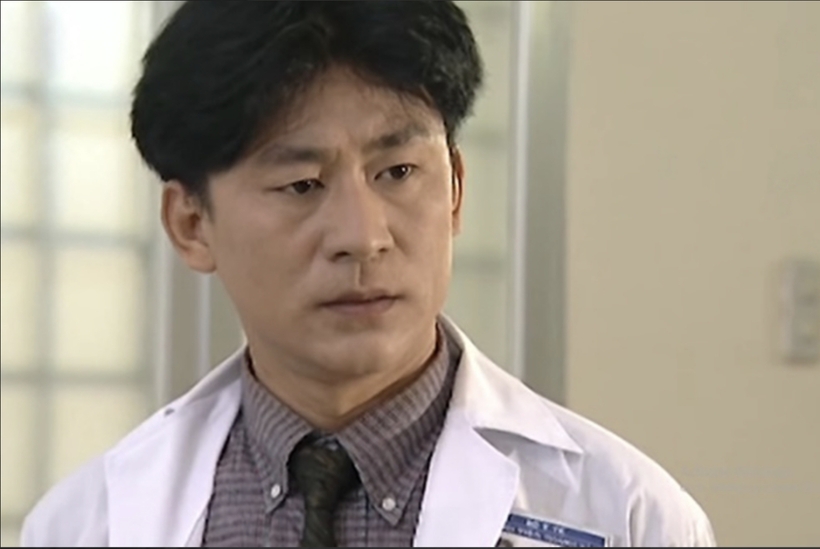 Ông cũng thử sức ở nhiều lĩnh vực nghệ thuật khác như tham gia phim truyền hình. Dù đã ở tuổi ngoài 60, nam nghệ sĩ vẫn đều đặn xuất hiện trong nhiều chương trình nghệ thuật lớn.