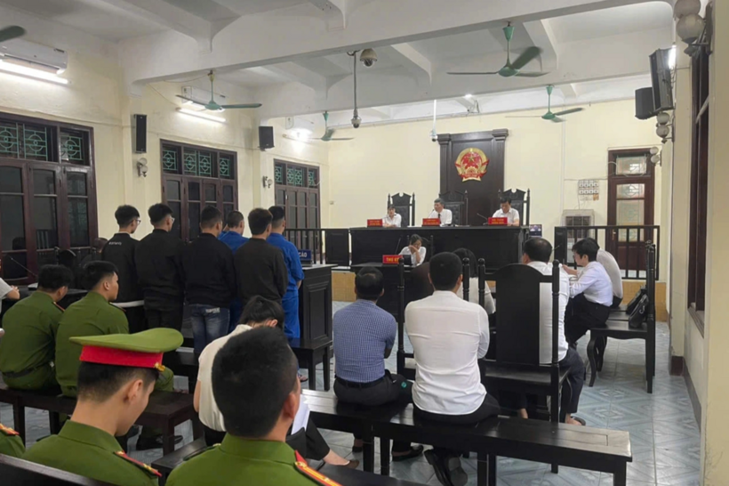 Phiên toà xét xử 6 bị cáo