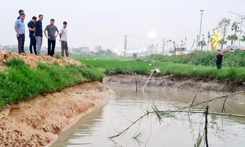 Hiện trường nơi phát hiện thi thể nạn nhân. Ảnh: Người lao động