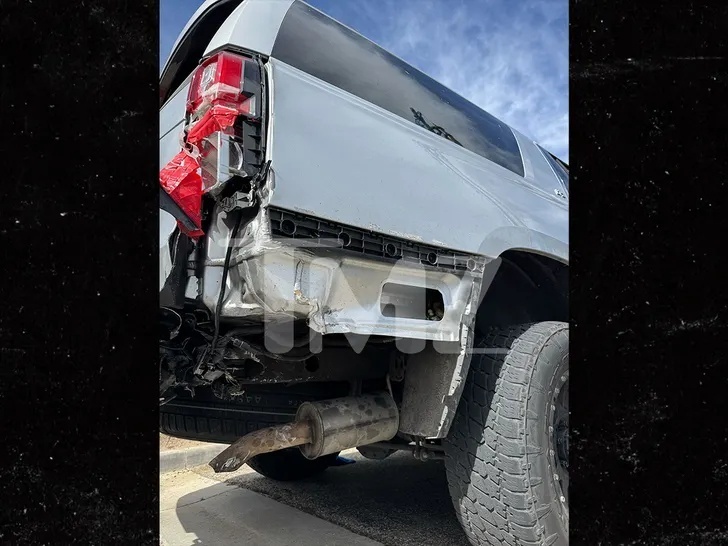 Nữ diễn viên nổi tiếng cùng các con nhập viện khẩn cấp sau tai nạn ô tô kinh hoàng - 1