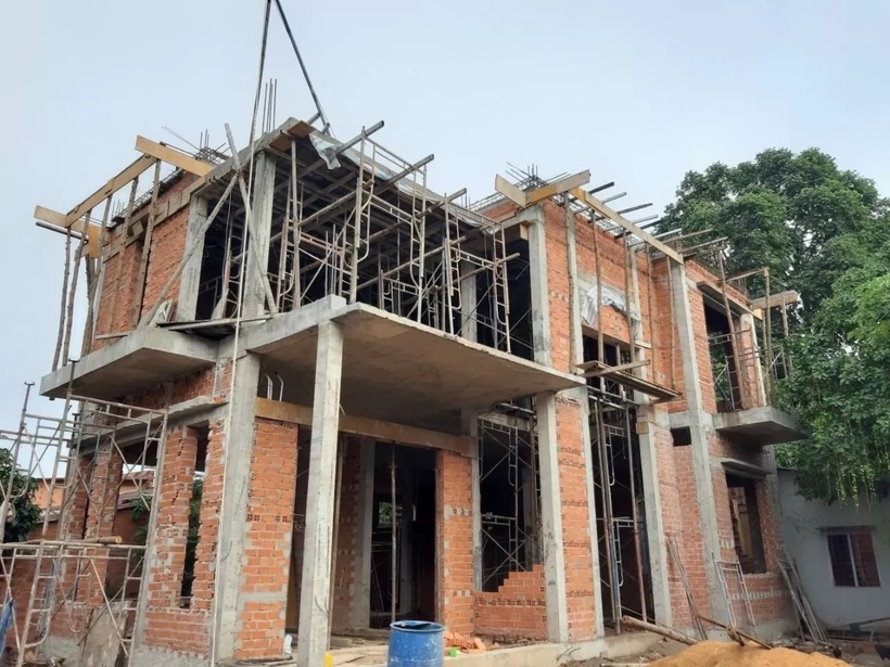 Giá xây thô nhà 2 tầng hết bao nhiêu tiền.