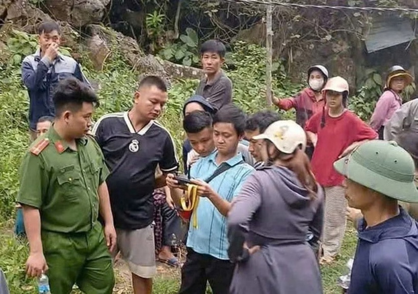 Thiết bị bay không người lái được huy động hỗ trợ tìm kiếm anh Dương từ trên cao. (Ảnh: Tiền phong)