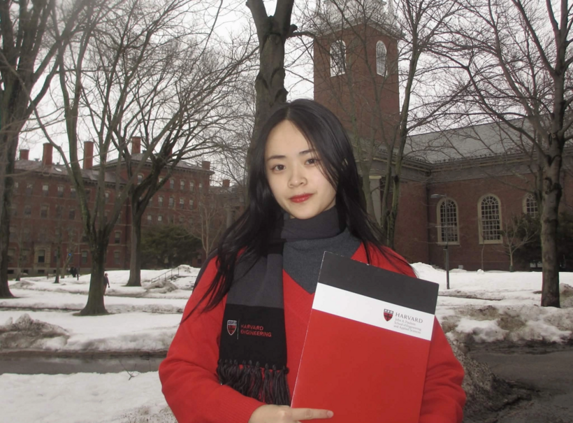 Định hướng sắp tới của Vũ Hà Châu xoay quanh việc xây dựng các tương tác an toàn giữa con người và AI. Ảnh: VnExpress