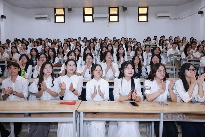 Đại học Sư phạm Hà Nội công bố điểm sàn từ 16,5 đến 18. Ảnh minh họa: HNUE