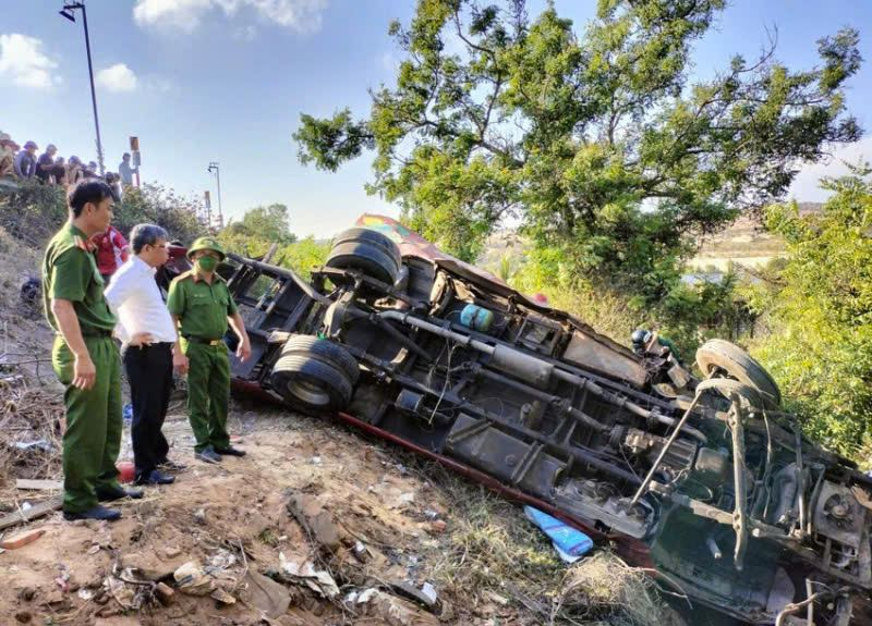 Hiện trường vụ tai nạn khiến 4 người tử vong. Ảnh: Báo Giao thông