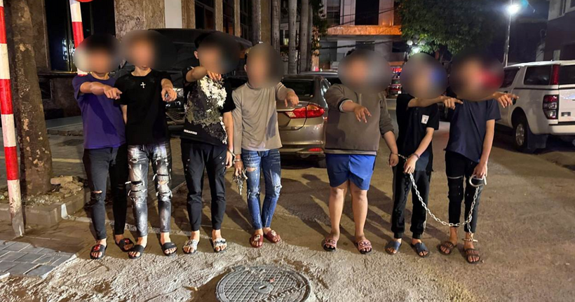 Các đối tượng tại hiện trường. (Ảnh: Công an Hà Nội)