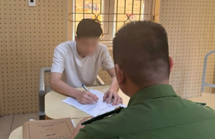 Đối tượng Nguyễn Minh Quang tại cơ quan Công an