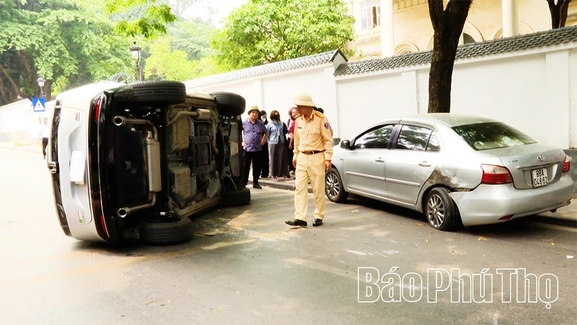 Hiện trường vụ tai nạn. Ảnh: Báo Phú Thọ.