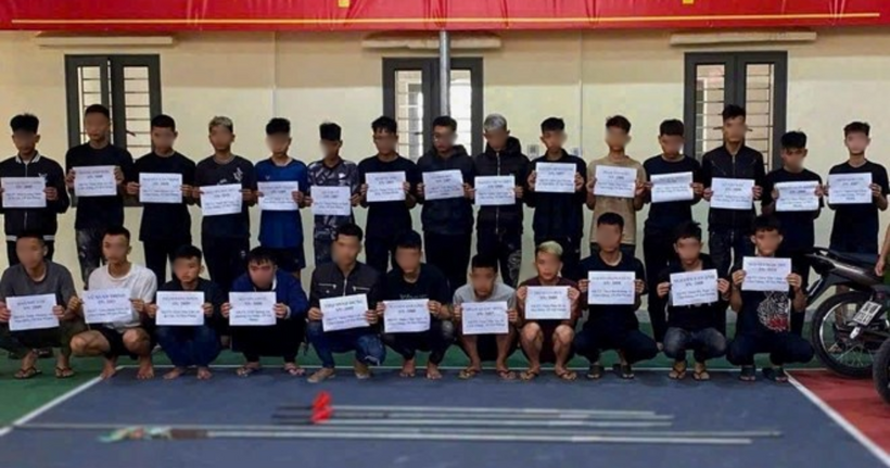 Các đối tượng và tang vật liên quan. (Ảnh: Công an Hải Phòng)