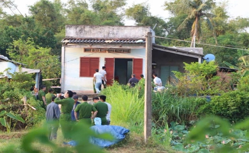 Căn nhà nằm cạnh cánh đồng tại thôn Chánh Hòa, xã Cát Tiến, Gia Lai, nơi xảy ra sự việc đau lòng khiến 4 người chết. (Ảnh: Tuổi trẻ)