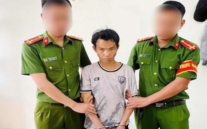 Đối tượng Giàng A Sáng tại cơ quan công an. Ảnh: VTV Times