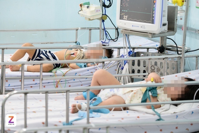 Nhiều trường hợp trẻ nhiễm virus EV71 có biểu hiện không điển hình, dễ bị bỏ sót trong giai đoạn đầu. Ảnh: ZNews