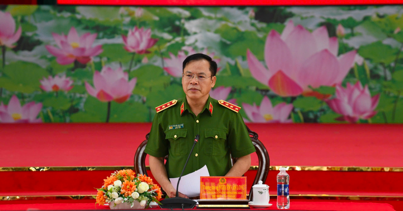 Thượng tướng Nguyễn Văn Long, Thứ trưởng Bộ Công an phát biểu chỉ đạo hội nghị. (Ảnh: C04)