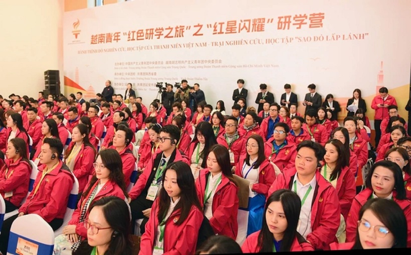 Chương trình "Hành trình đỏ nghiên cứu, học tập của thanh niên Việt Nam ở Trung Quốc" được triển khai tích cực, thu hút đông đảo thanh niên tham gia.