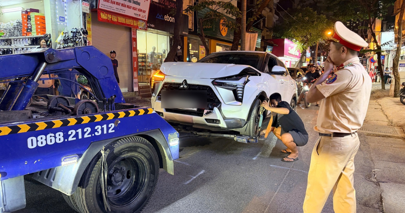 Lực lượng chức năng có mặt tại hiện trường xử lý vụ việc. (Ảnh: Công an Hà Nội)