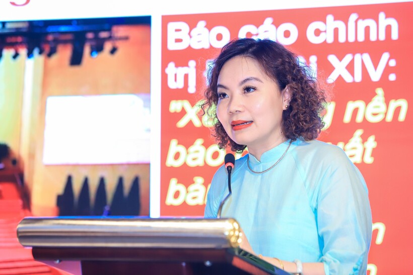 Theo bà Quỳnh Anh, công chúng ở đâu thì báo chí phải hiện diện ở đó, thông tin ở đâu thì báo chí chính thống phải giữ vai trò dẫn dắt ở đó.