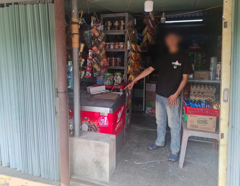 Đối tượng cướp giật tiền tại hiện trường vụ việc. Ảnh: Cổng thông tin điện tử Công an TP Đà Nẵng.