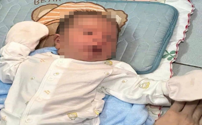 Bé trai bị bỏ rơi ở TP.HCM. (Ảnh: VietnamNet)