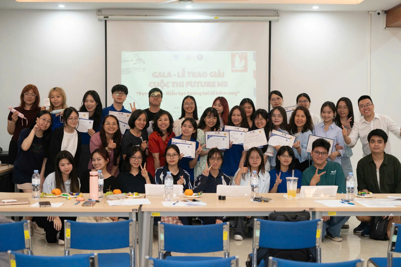 Sinh viên tham gia các hoạt động của trường.