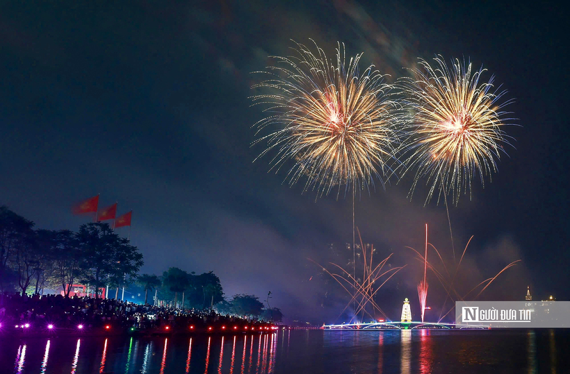 Chương trình bắn pháo hoa do Nhà máy Z121 (Tổng cục Công nghiệp Quốc phòng) phối hợp với Bộ Chỉ huy Quân sự tỉnh Phú Thọ và Ban Chỉ huy Quân sự địa phương, thực hiện.