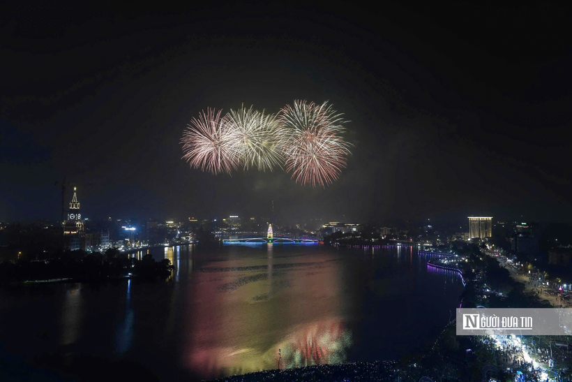 Việc tổ chức bắn pháo hoa không chỉ tạo không khí vui tươi, phấn khởi trong dịp Giỗ Tổ Hùng Vương, ngày lễ lớn của dân tộc, mà còn góp phần quảng bá hình ảnh đất Tổ Phú Thọ thân thiện, mến khách, thu hút du khách trong và ngoài nước.