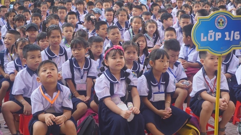 Học sinh lớp 1 Trường Tiểu học Đặng Thuỳ Trâm, phường An Hội Tây. Ảnh: PLO