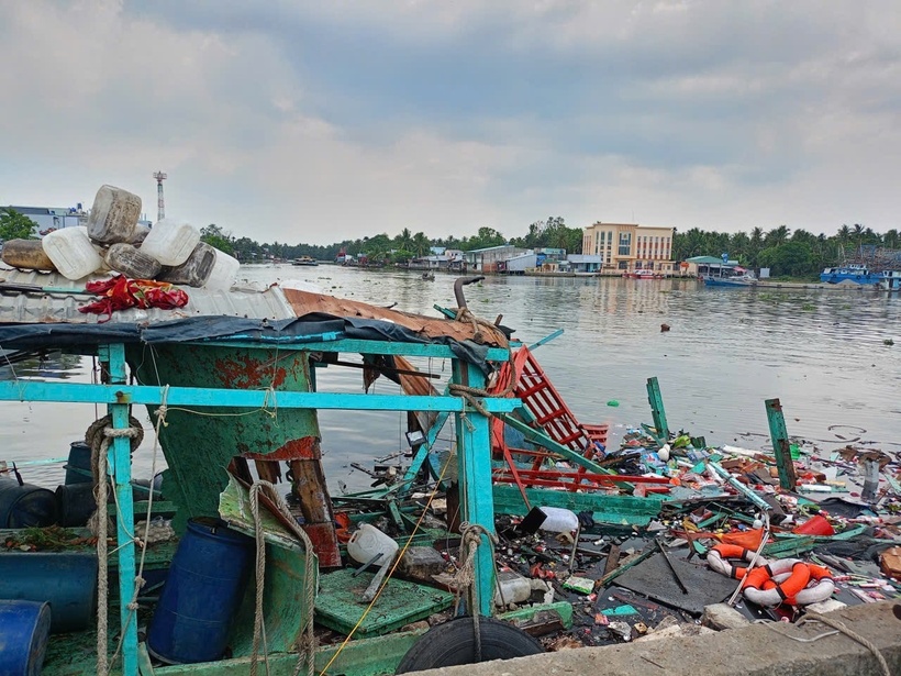 Hiện trường vụ nổ. (Ảnh: Dân trí)