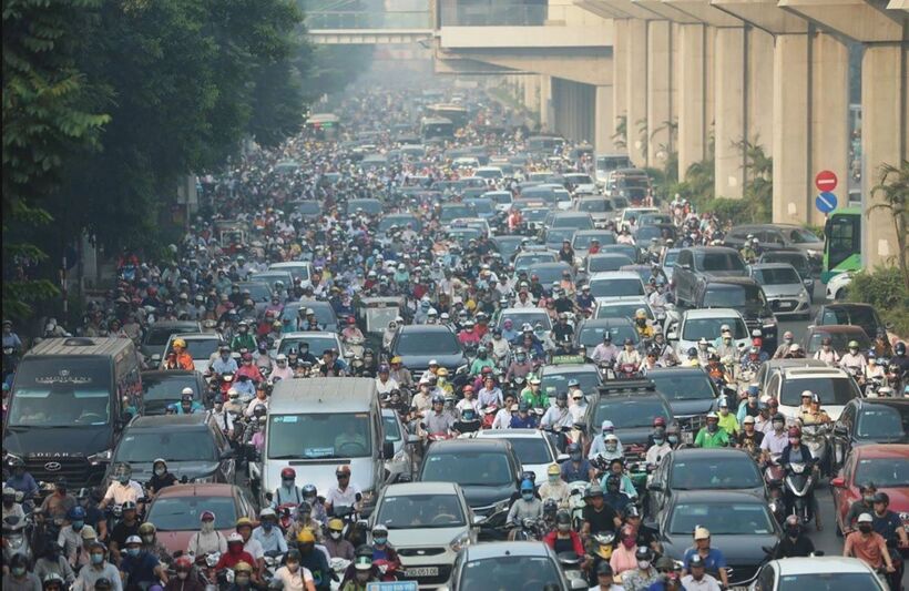 Đô thị lõi Hà Nội đang quá tải kép từ hạ tầng và môi trường (Ảnh: Ngọc Thành)