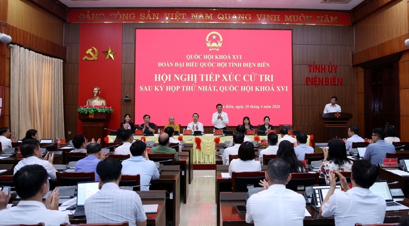 Phó Thủ tướng Nguyễn Văn Thắng tiếp xúc cử tri thông báo kết quả Kỳ họp thứ Nhất, Quốc hội khóa XVI (Ảnh: VGP).