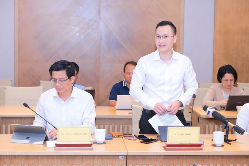 Ông Nguyễn Anh Cương, Phó Cục trưởng Cục Viễn thông trả lời về xác nhận số thuê bao qua VNeID. Ảnh: Báo Tin Tức & Dân Tộc