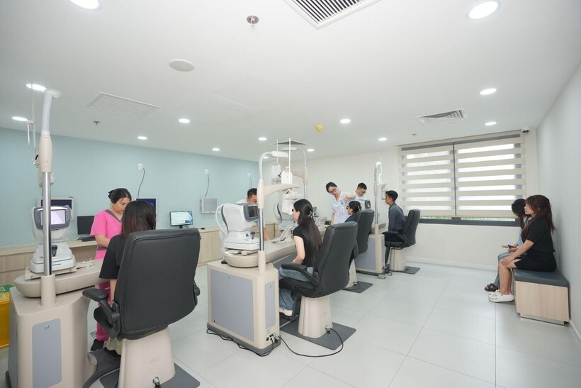 Phương pháp SMILE pro là lựa chọn của nhiều bạn trẻ khi quyết định tháo kính tại DND