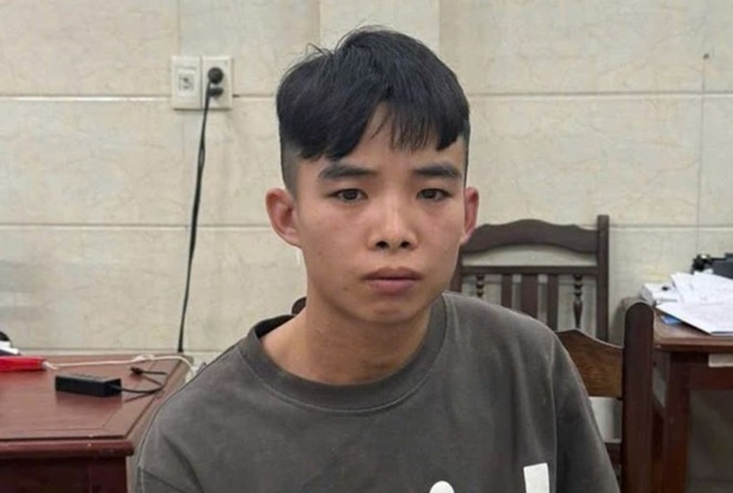 Đối tượng truy nã Lò Văn Thạch tại Cơ quan điều tra. Ảnh: Công an tỉnh Hưng Yên