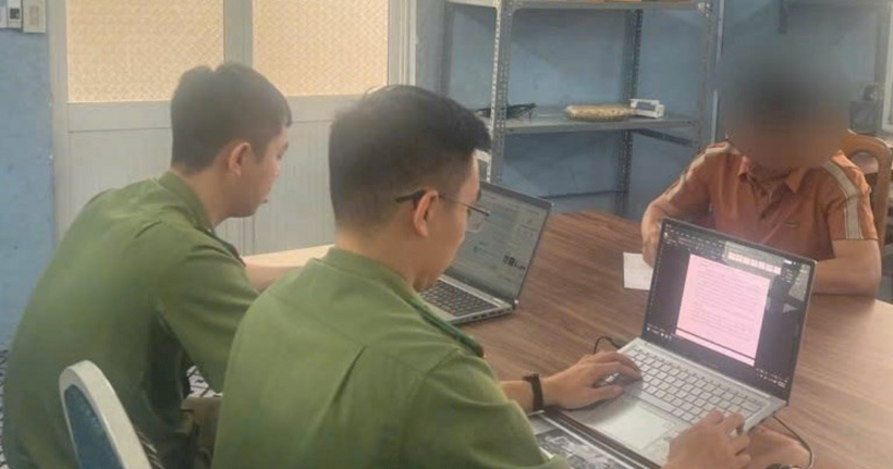 Ông P.T.N. tại cơ quan Công an. (Ảnh: Công an Hải Phòng)