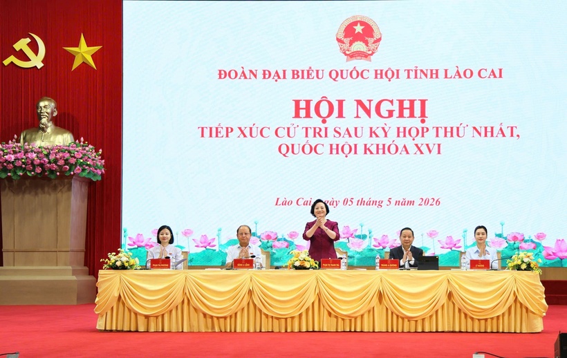 Phó Thủ tướng Phạm Thị Thanh Trà và các đại biểu Quốc hội tỉnh tiếp xúc cử tri tại Lào Cai (Ảnh: VGP).