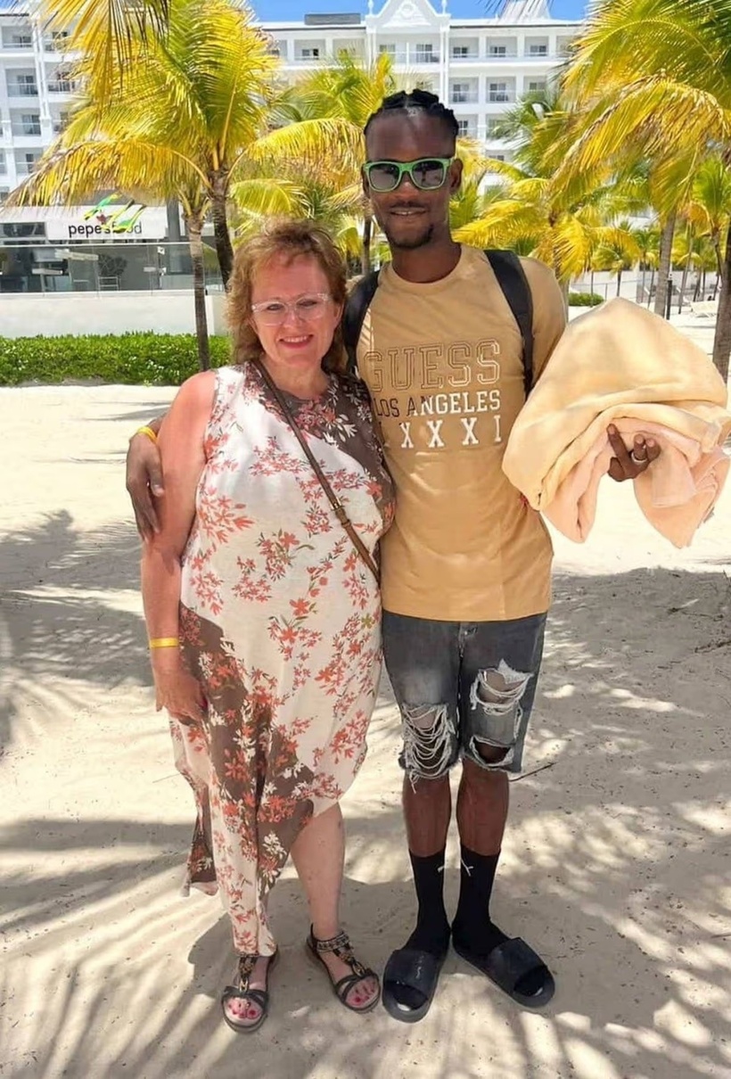 Cả hai cho biết đang lên kế hoạch xây dựng cuộc sống chung tại Jamaica. Ảnh: Mirror