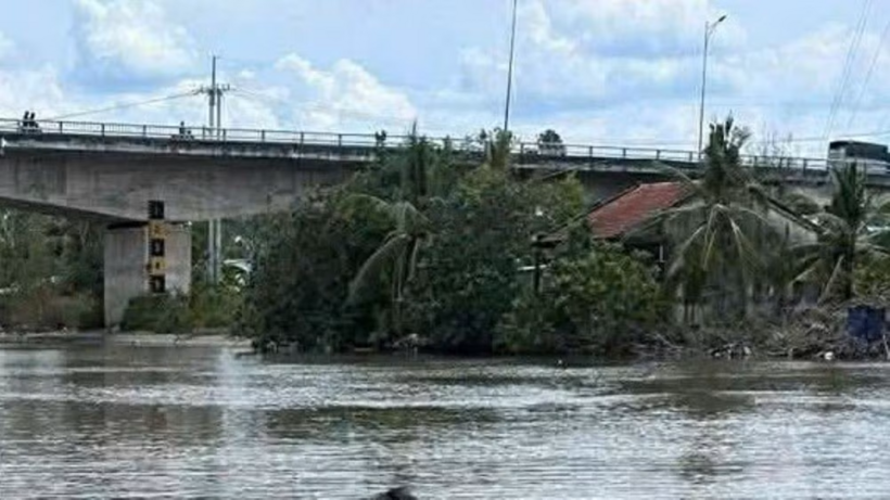 Phát hiện thi thể nhân viên trường học trôi trên sông với nhiều vết thương, công an vào cuộc điều tra