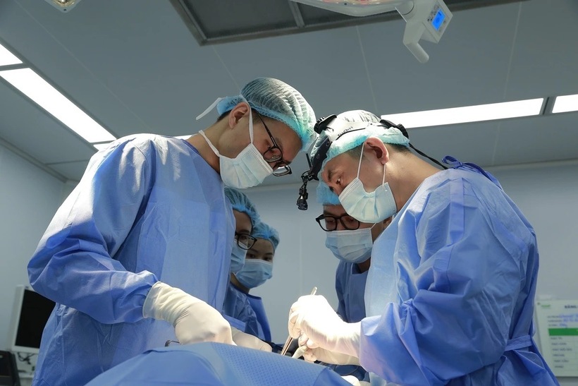 Bệnh nhân phải trải qua một hành trình điều trị kiên trì. Ảnh: BVCC