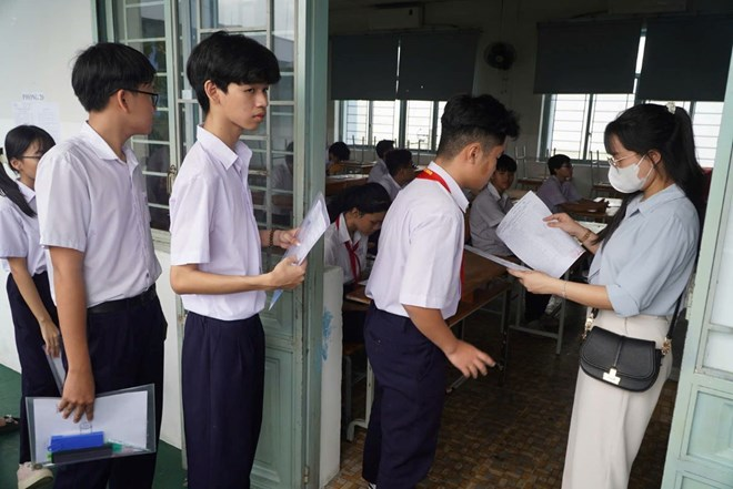 Thời gian điều chỉnh nguyện vọng tuyển sinh lớp 10 tại TPHCM sẽ kết thúc vào 17h ngày 8/5. Ảnh: Chân Phúc