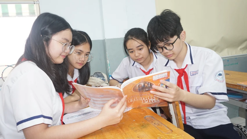 Ở đợt điều chỉnh nguyện vọng duy nhất kết thúc lúc 17 giờ ngày 8/5, nhiều học sinh tại TP.HCM đã đăng ký vào các trường THPT công lập mới thành lập với hy vọng chắc suất vào công lập.