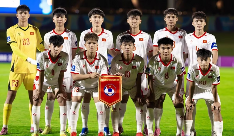 Sau khởi đầu thuận lợi bằng chiến thắng trước U17 Yemen ở trận ra quân, thầy trò huấn luyện viên Cristiano Roland đang nắm quyền tự quyết trong tay. Ảnh: Tiền phong