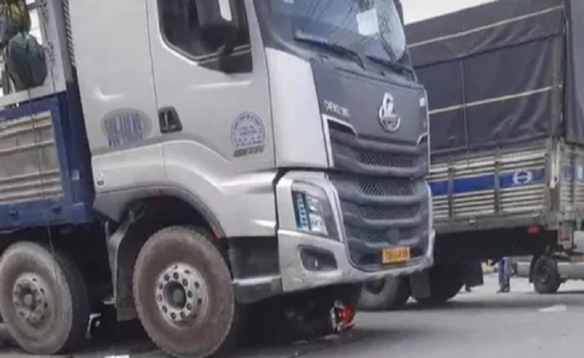 Hiện trường vụ tai nạn khiến một người phụ nữ tử vong.