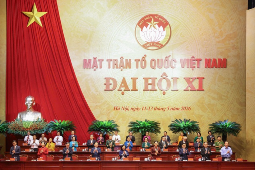 Đoàn Chủ tịch điều hành phiên làm việc đầu tiên chiều 11/5.
