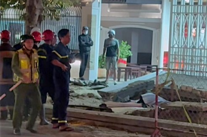 Lực lượng chức năng nhanh chóng có mặt tại hiện trường, điều tra nguyên nhân vụ tai nạn. (Ảnh: Lao động)